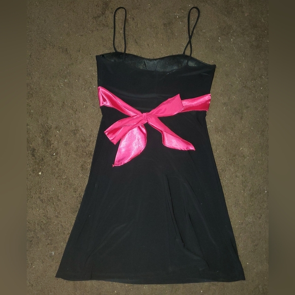 Black Dress with Pink Bow - Picture 3 of 3